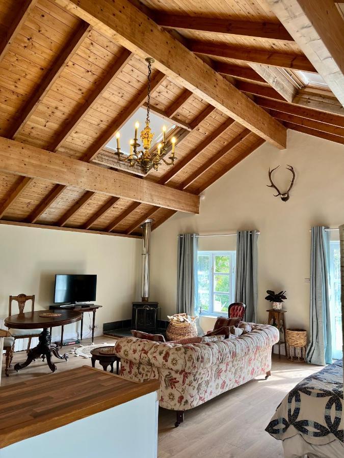 אברגאבני The Billiard Room - Cosy Country Retreat מראה חיצוני תמונה